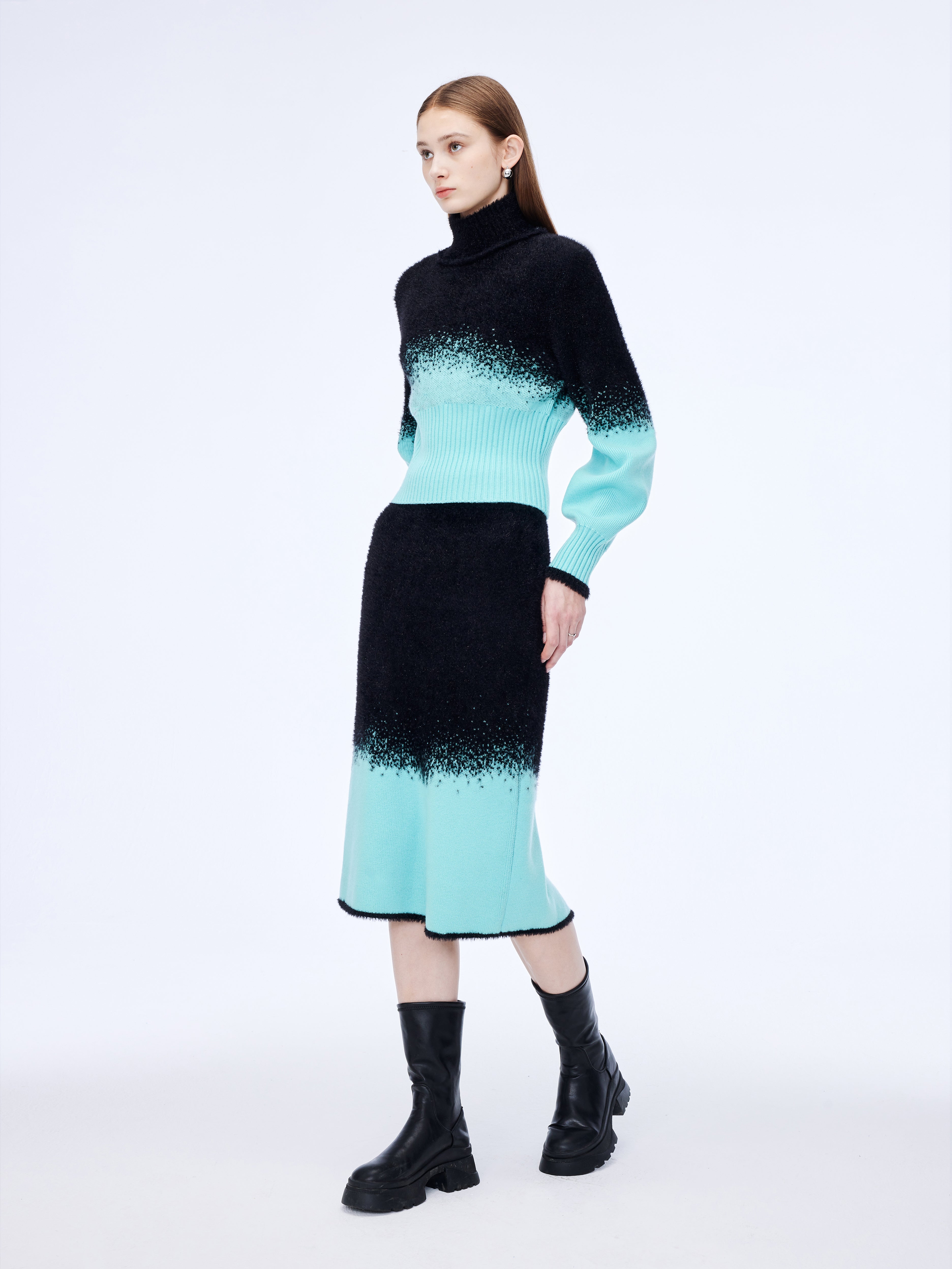 Gradient Detachable-collar Pullover Sweater