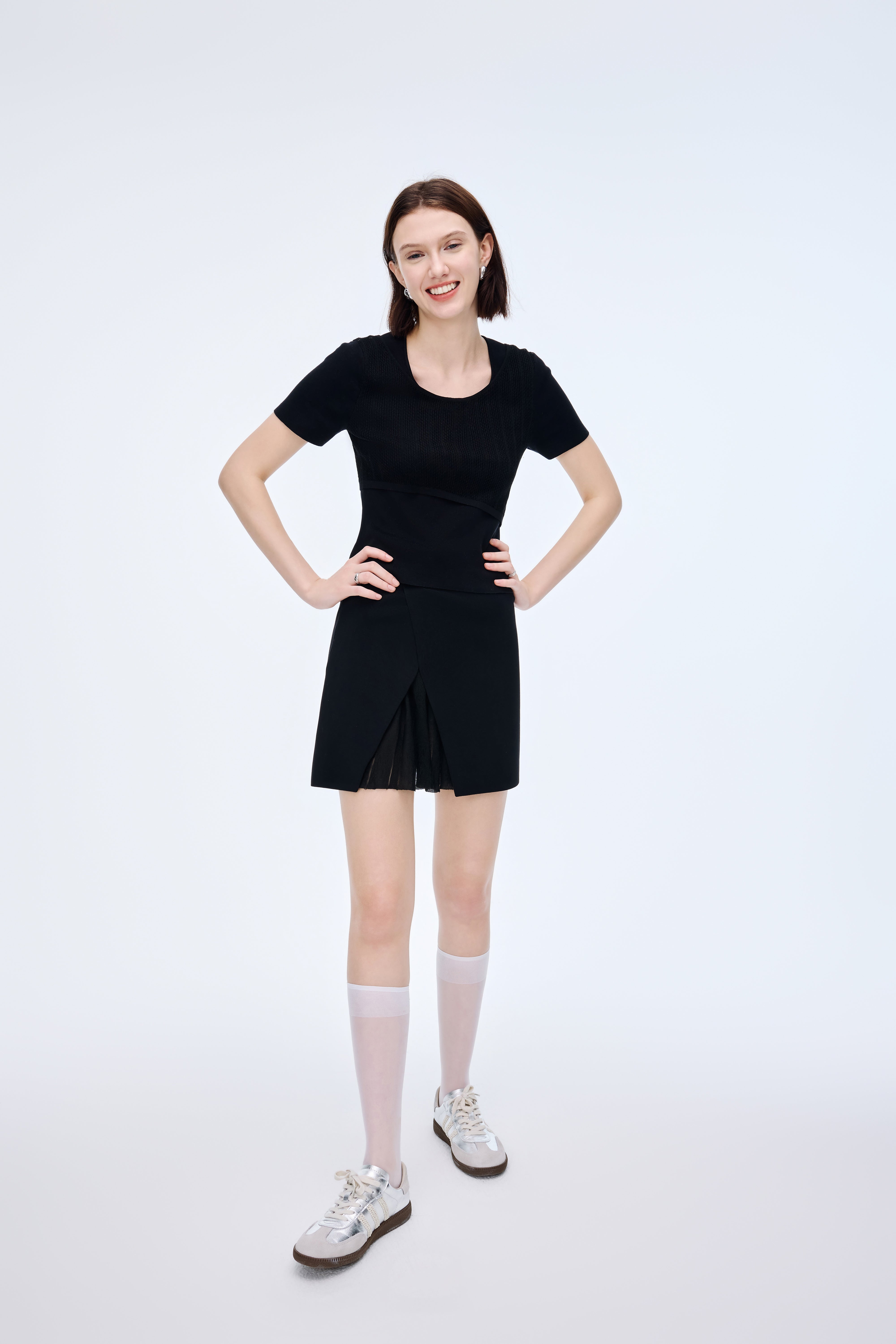 Spliced pleated knit skirt