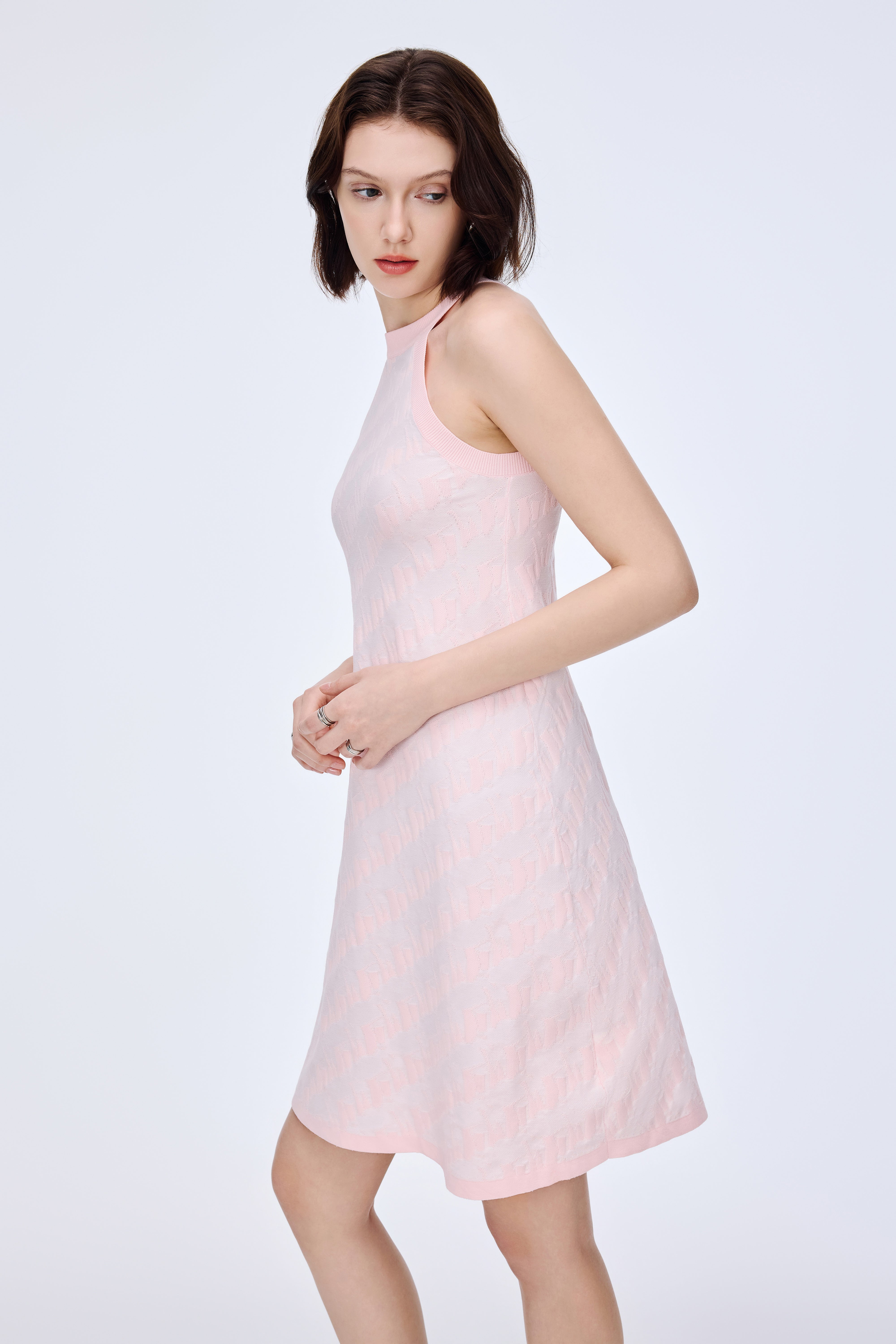 Halter-neck sleeveless jacquard dress