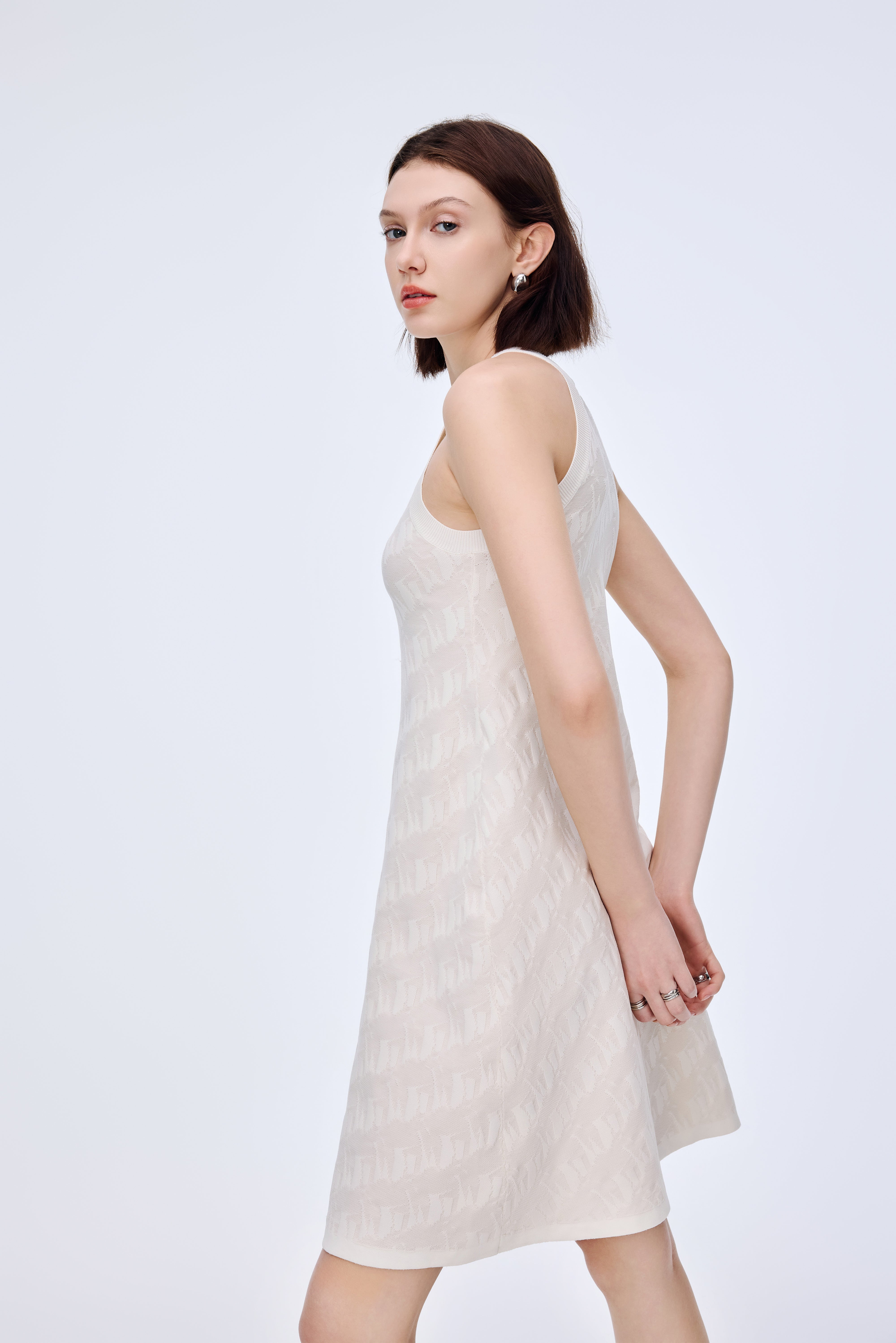 Halter-neck sleeveless jacquard dress