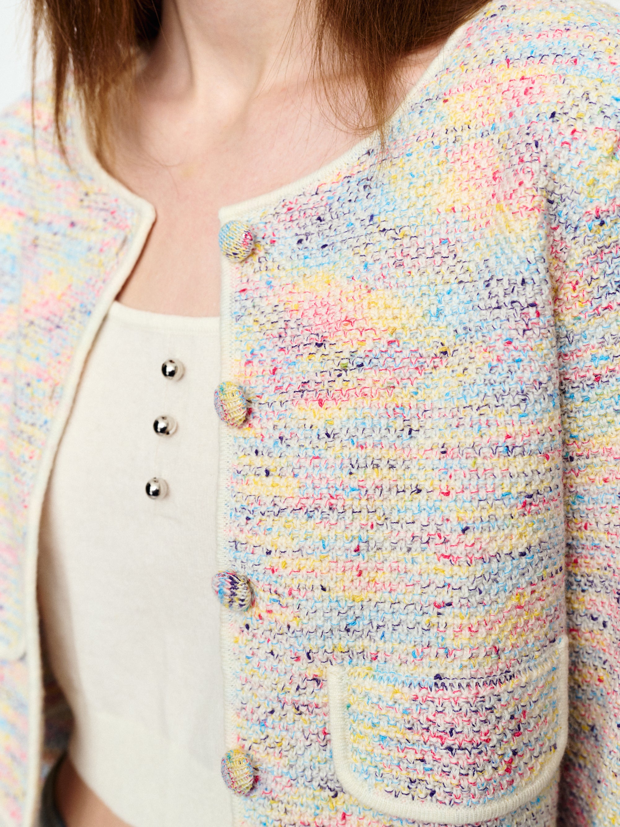 Short knit blazer with colorful dots and fragrance